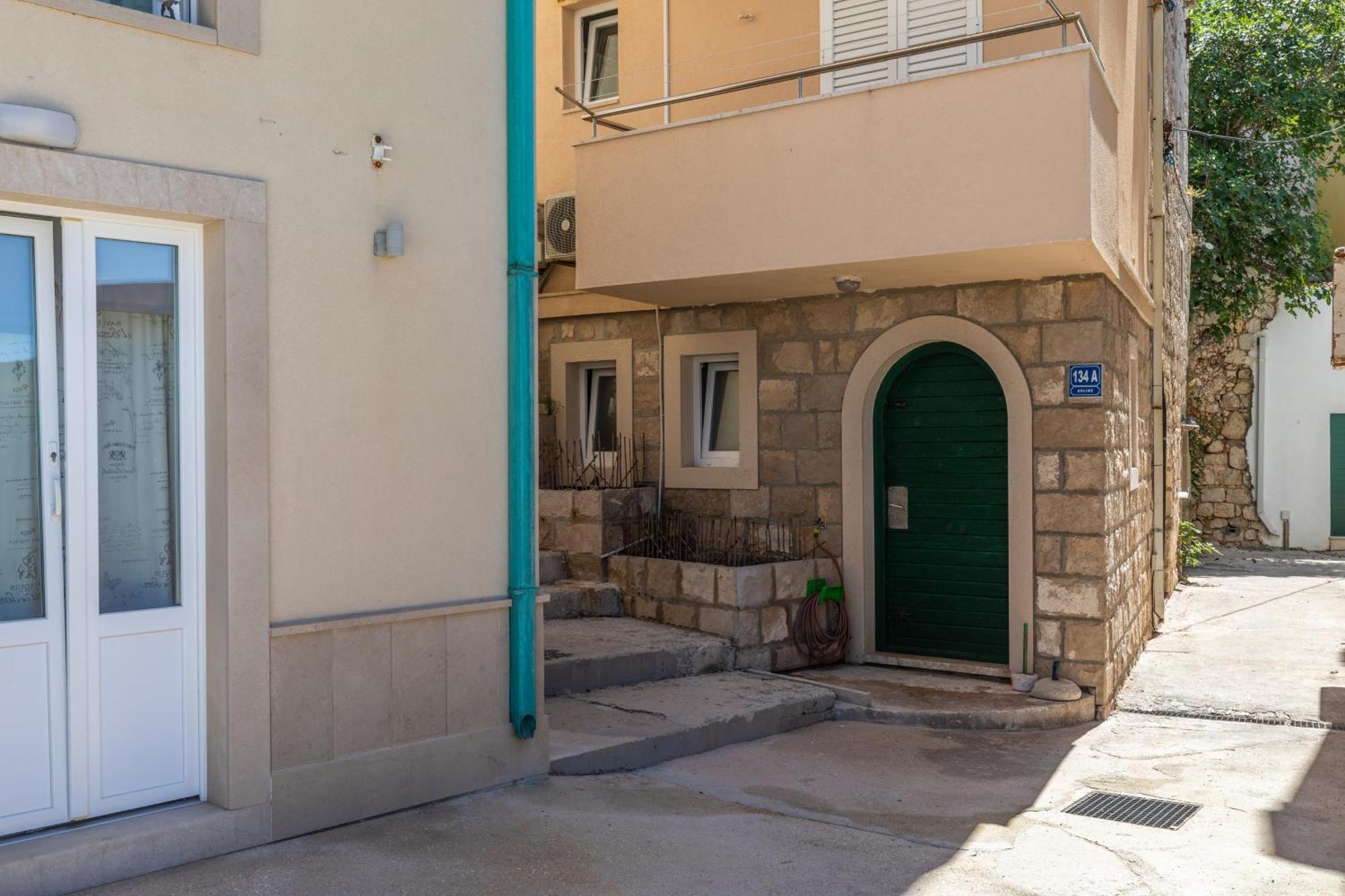 Apartments By The Sea Drasnice, Makarska - 6697 Eksteriør billede