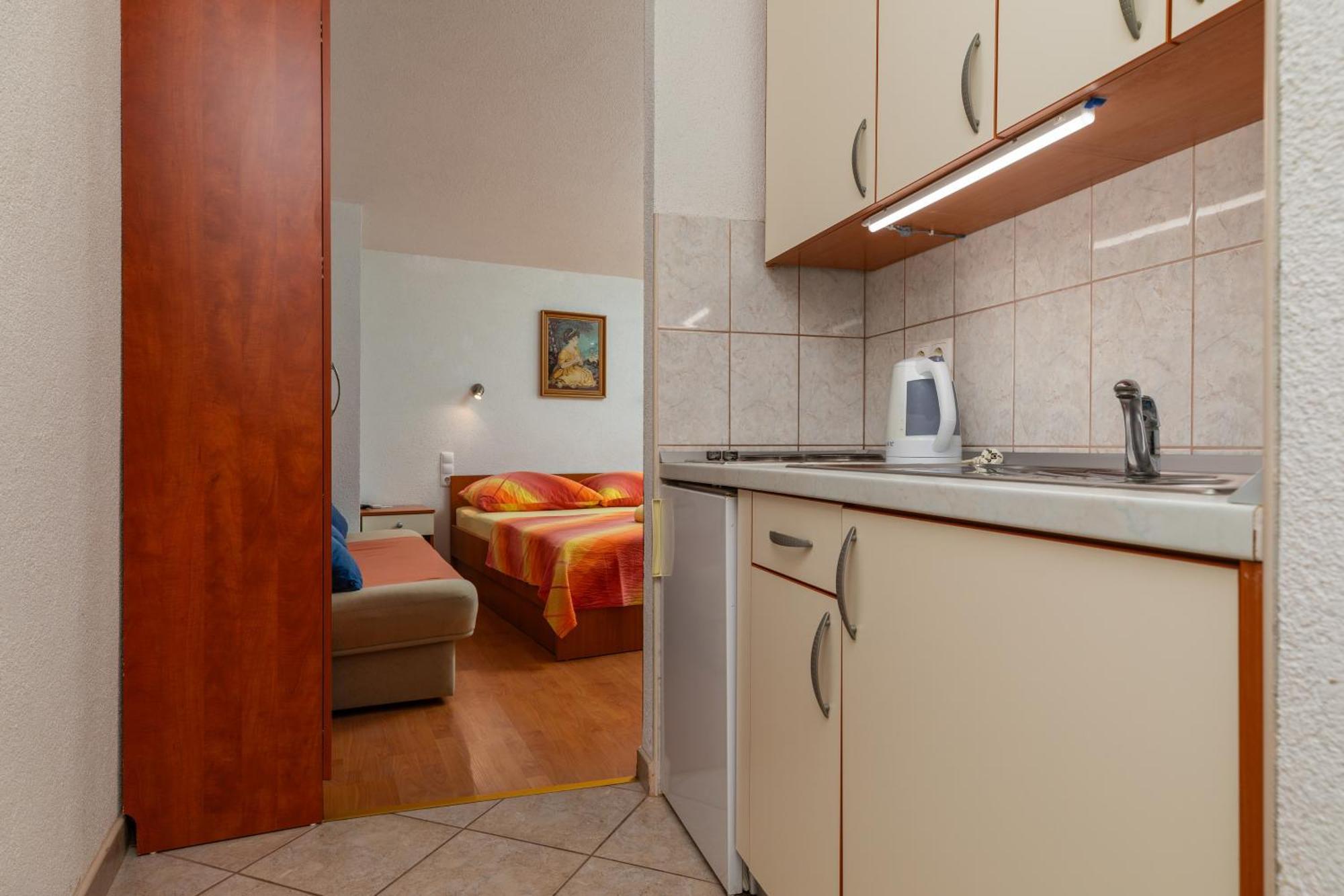 Apartments By The Sea Drasnice, Makarska - 6697 Eksteriør billede